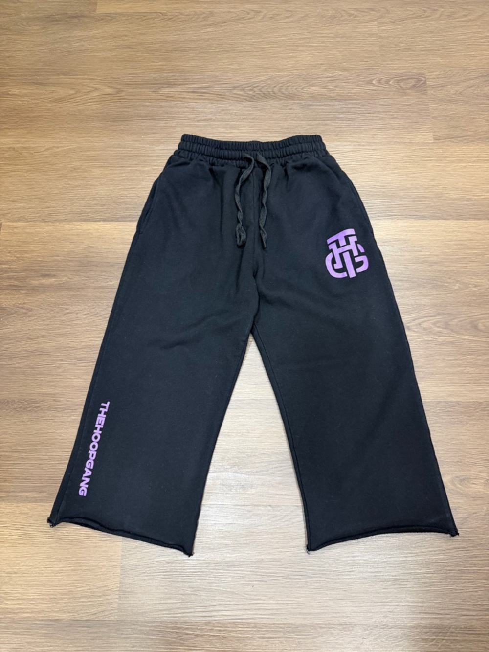 🔴 (SOLD) The Hoop Gang OG cropped sweatpants